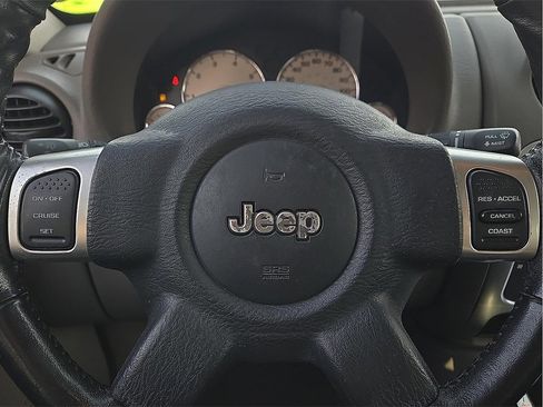 Used 2003 Jeep Liberty Limited image 19