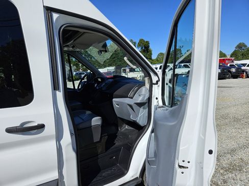 Used 2017 Ford Transit 350 XL image 27