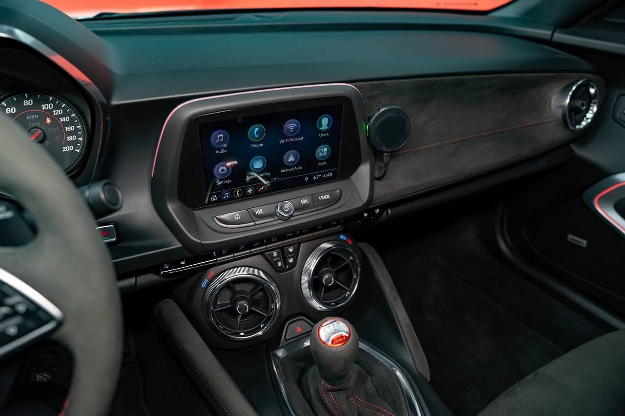 Used 2019 Chevrolet Camaro ZL1 RWD image 40