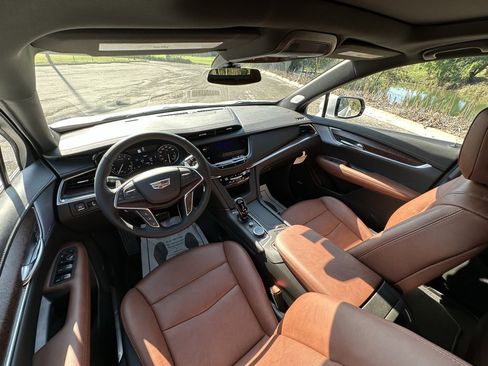 New 2025 Cadillac XT5 Sportv image 17