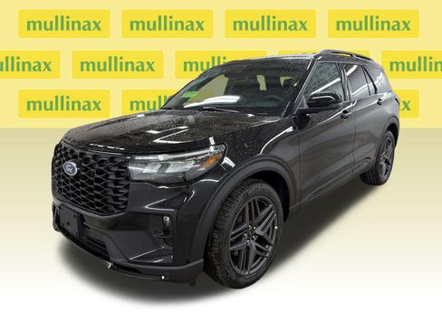 New 2026 Ford Explorer ST-Line w/ ST-Line Street Pack RWD image 13