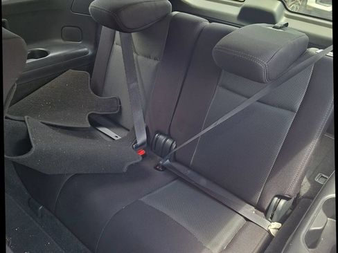 Used 2019 Nissan Pathfinder S AWD/4WD image 9