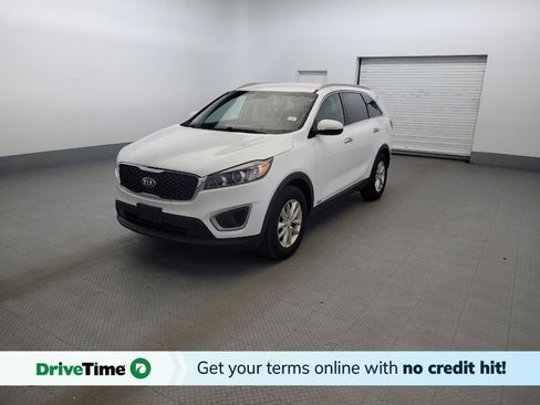 Used 2016 Kia Sorento AWD w/ LX Convenience Package image 1