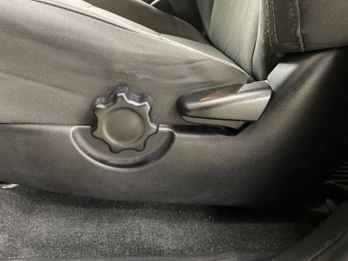 Used 2016 Toyota Tacoma TRD Sport image 14