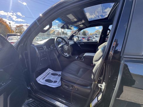 Used 2022 Lexus GX 460 image 26