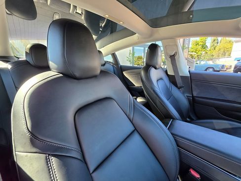 Used 2018 Tesla Model 3 Long Range image 16