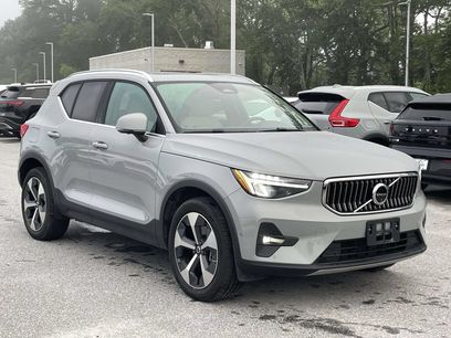 Used 2025 Volvo XC40 B5 Plus w/ Protection Package Premier