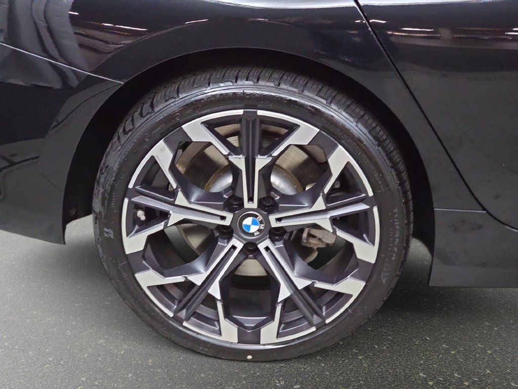 Used 2026 BMW 330i xDrive Sedan w/ Premium Package AWD/4WD image 35