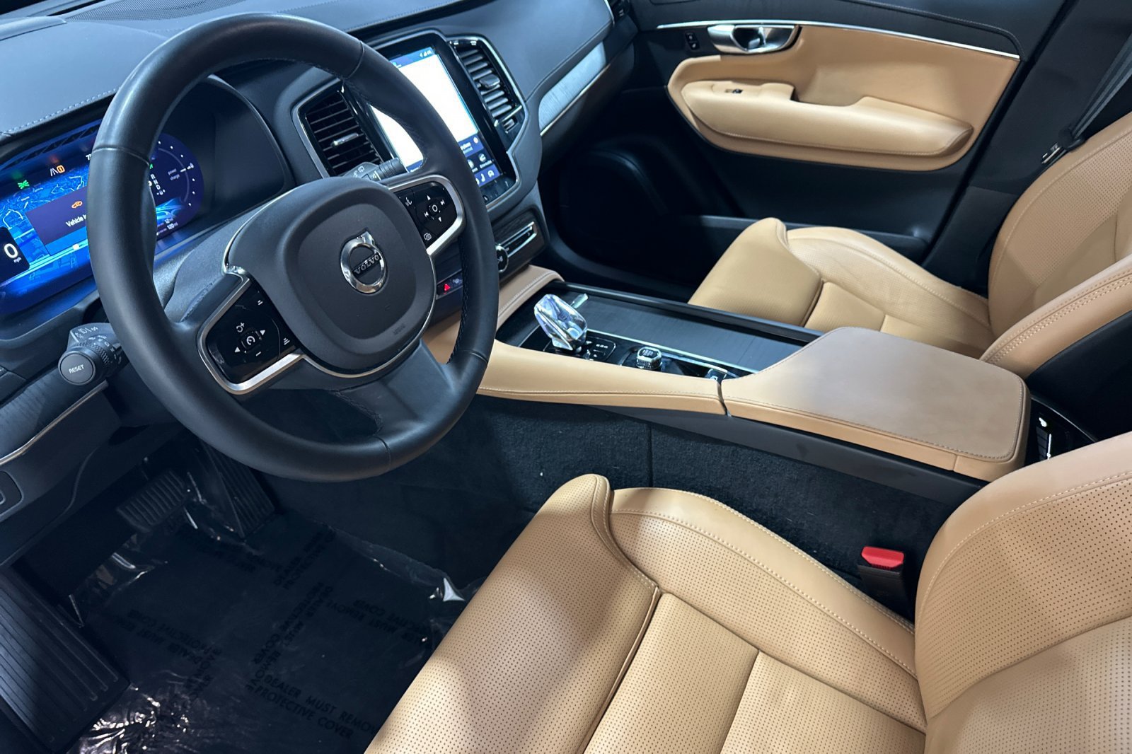 Certified 2025 Volvo XC90 T8 Ultra w/ Protection Package AWD/4WD image 14