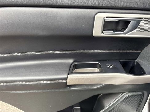 Certified 2024 Ford Explorer Limited image 22