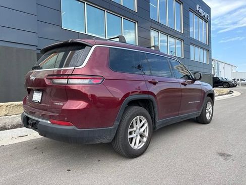 Used 2021 Jeep Grand Cherokee L Laredo w/ Luxury Tech Group I AWD/4WD image 3