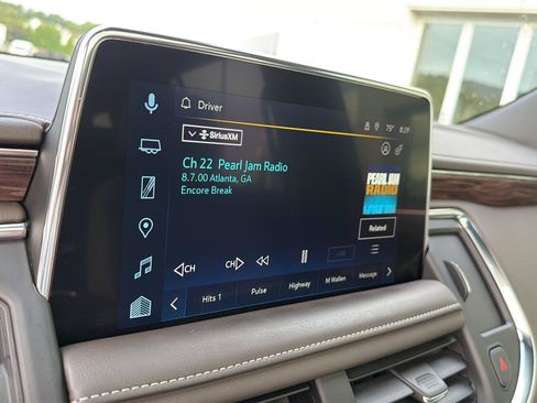 Used 2023 Chevrolet Tahoe Z71 w/ Luxury Package AWD/4WD image 25