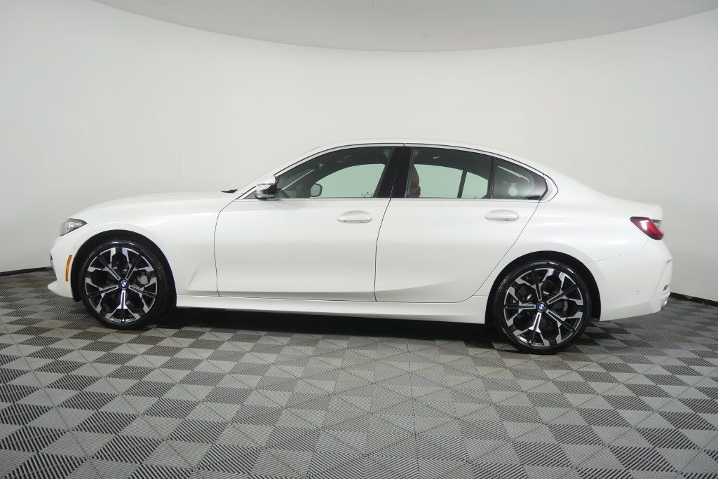 Certified 2025 BMW 330i Sedan RWD image 7