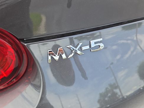 Used 2023 MAZDA MX-5 Miata Grand Touring RWD image 37