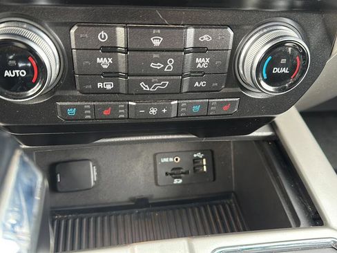 Used 2015 Ford F150 Lariat w/ Equipment Group 502A Luxury AWD/4WD image 14