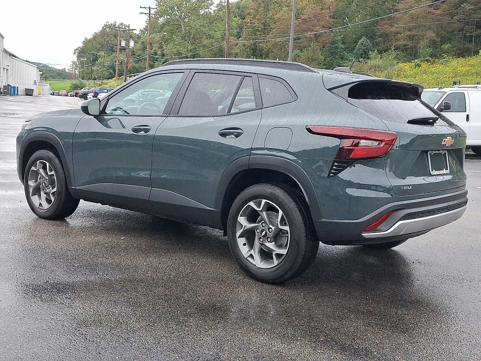 Used 2025 Chevrolet Trax LT w/ Driver Confidence Package FWD image 4