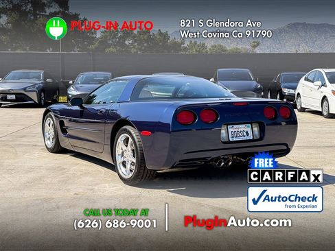 Used 2001 Chevrolet Corvette Coupe w/ Preferred Equipment Group2 RWD image 3