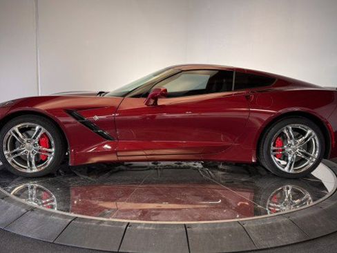 Used 2017 Chevrolet Corvette Stingray Coupe w/ 2LT Preferred Equipment Group RWD image 24