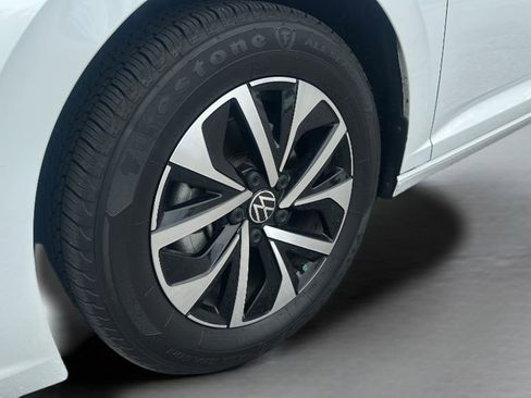 Certified 2024 Volkswagen Jetta S FWD image 32