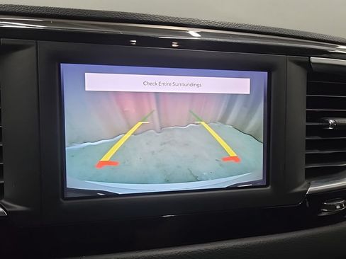 Used 2022 Chrysler Voyager LX FWD image 31