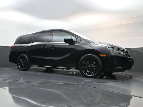 Used 2025 Honda Odyssey Sport-L image 24