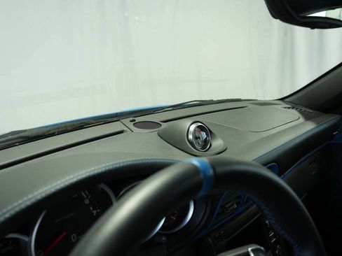 Used 2011 Porsche 911 Speedster image 16