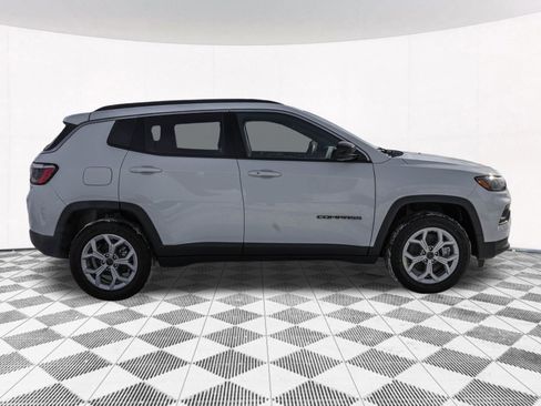 New 2026 Jeep Compass Latitude image 8