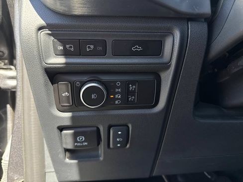 Used 2023 Ford F150 Lariat w/ Max Trailer Tow Package AWD/4WD image 19
