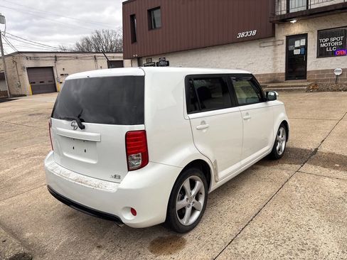 Used 2014 Scion xB image 7