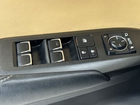 Used 2018 Lexus NX 300 AWD image 13