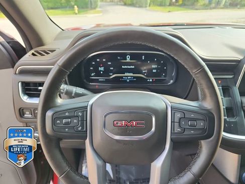 Used 2024 GMC Yukon SLT w/ SLT Luxury Package AWD/4WD image 24
