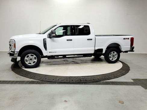 New 2026 Ford F250 XLT image 4