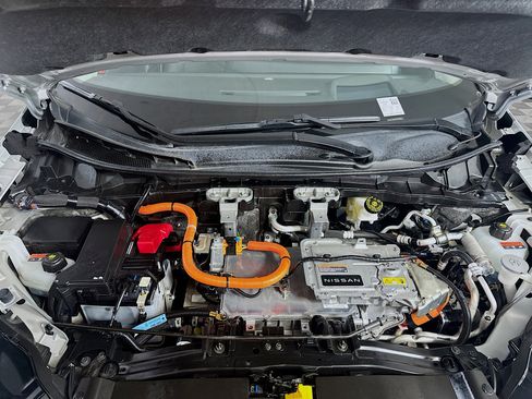 Used 2023 Nissan Ariya AWD image 34