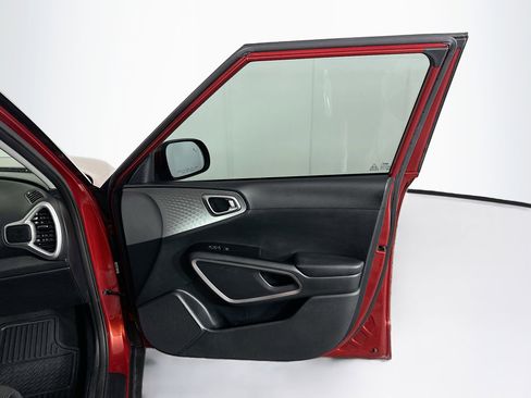 Used 2022 Kia Soul LX w/ Technology Package FWD image 30