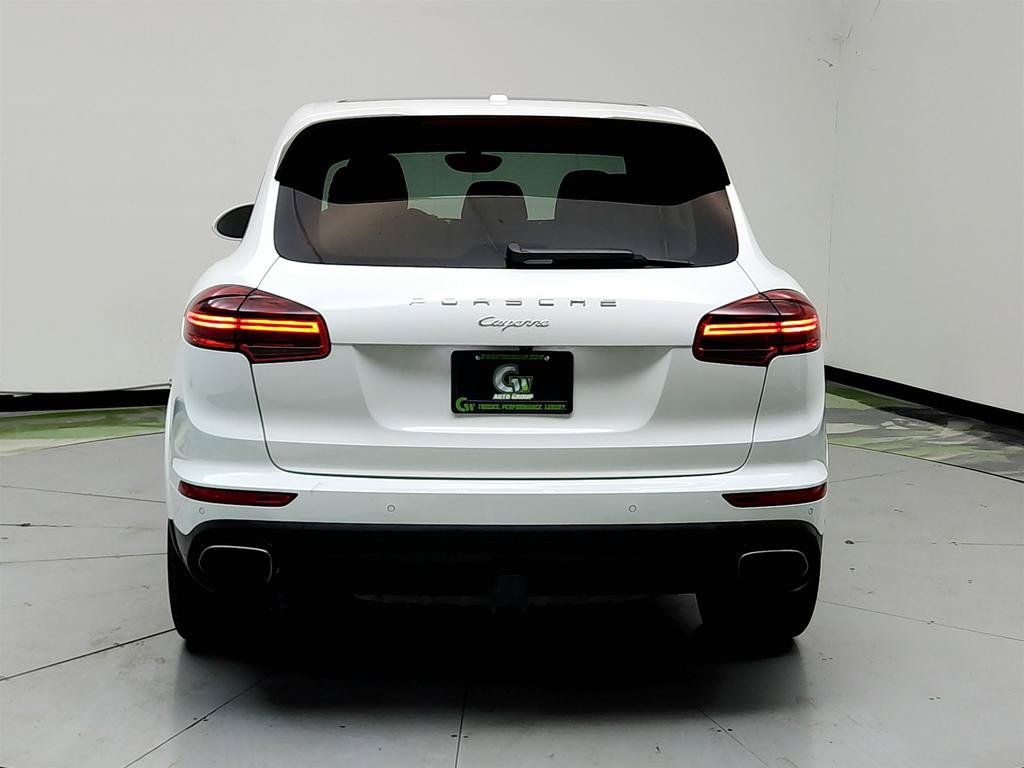 Used 2017 Porsche Cayenne Platinum Edition w/ Premium Package (PJV) AWD/4WD image 6