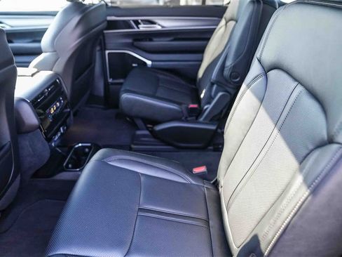 New 2026 Jeep Grand Wagoneer L Limited image 18