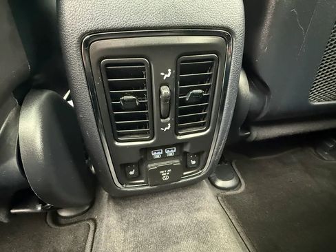 Used 2014 Jeep Grand Cherokee Overland image 27