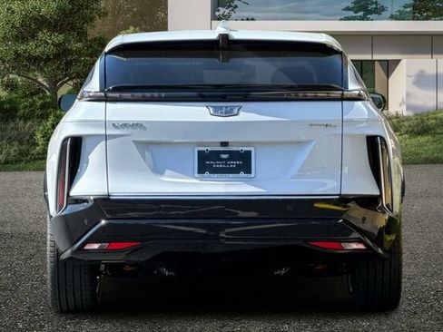 New 2026 Cadillac Lyriq Premium Luxury image 5