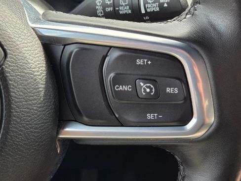 Used 2020 Jeep Wrangler Unlimited Sahara AWD/4WD image 23