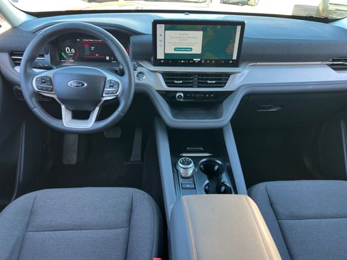 Certified 2025 Ford Explorer Active image 20