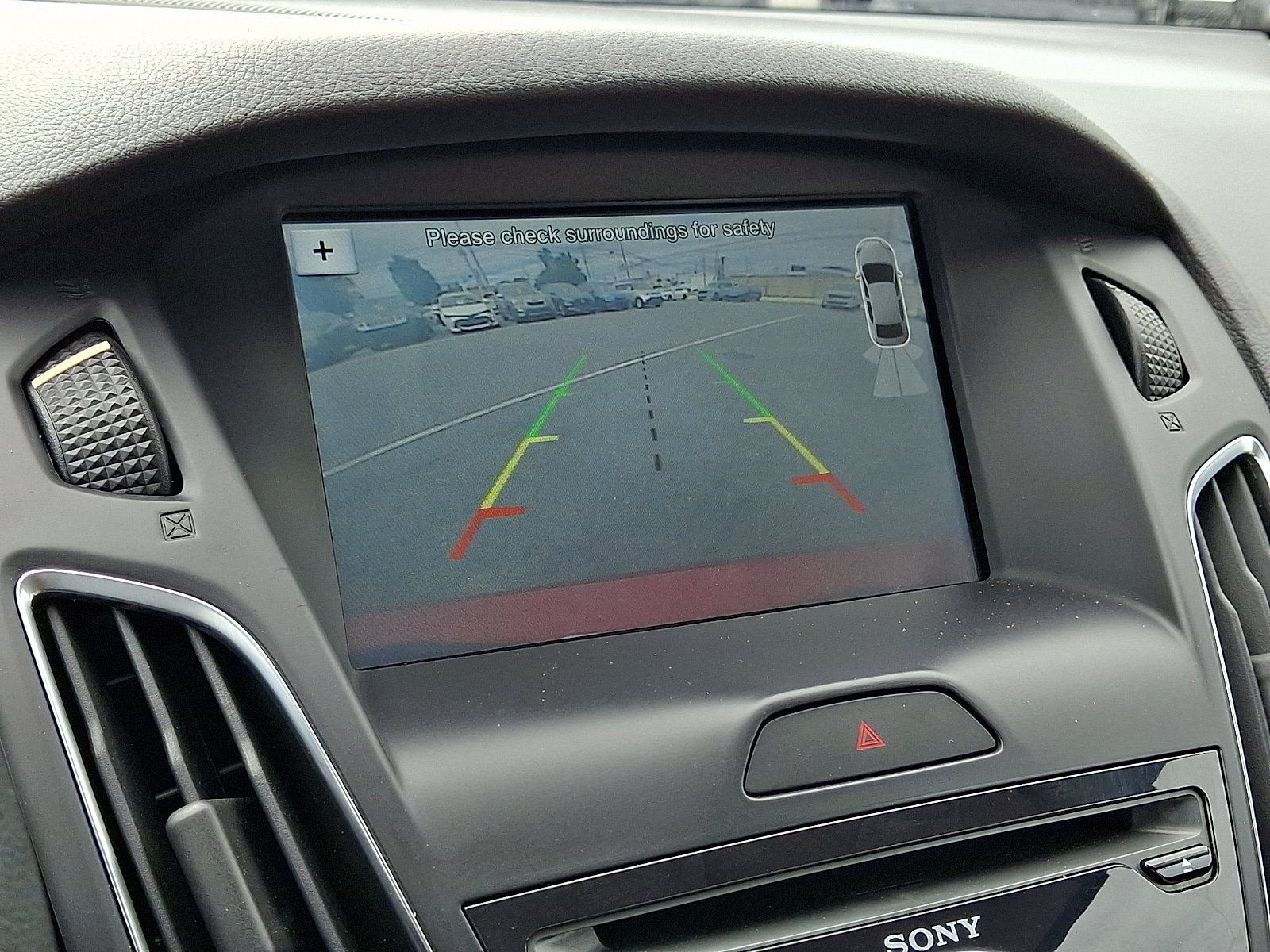 Used 2016 Ford Focus Titanium FWD image 19