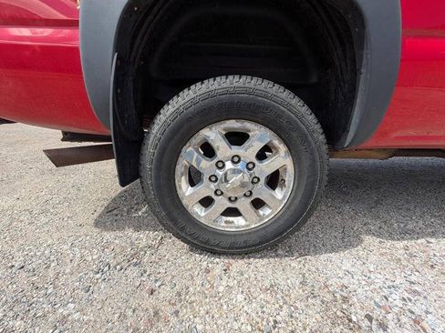 Used 2005 Chevrolet Silverado 2500 LS AWD/4WD image 16