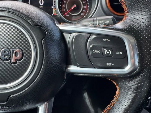 Certified 2022 Jeep Gladiator Mojave w/ Cold Weather Group image 14