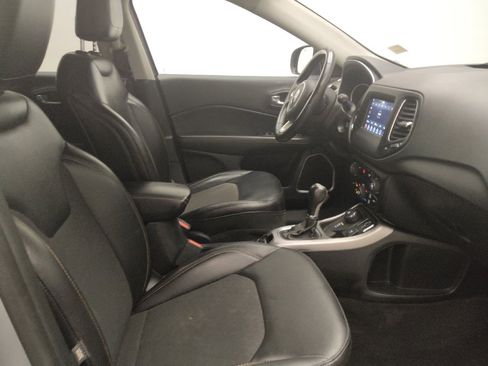 Used 2019 Jeep Compass Latitude w/ Popular Equipment Group AWD/4WD image 21