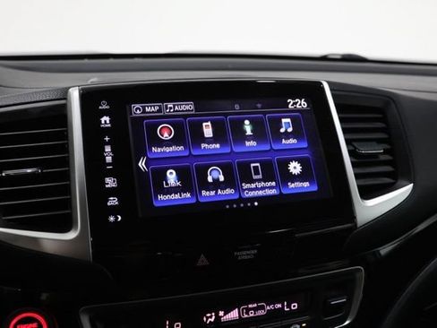 Used 2018 Honda Pilot Touring image 27