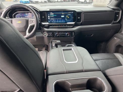 Used 2022 Chevrolet Silverado 1500 LTZ AWD/4WD image 16