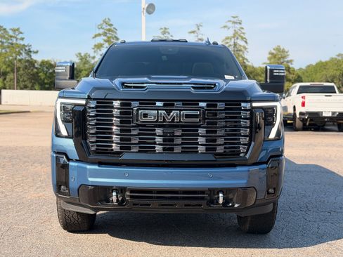 Used 2025 GMC Sierra 2500 Denali Ultimate AWD/4WD image 6