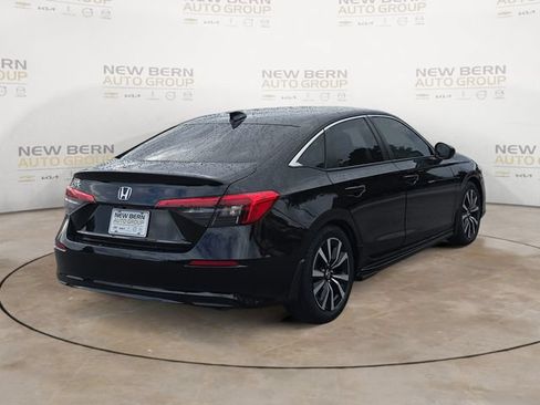 Used 2022 Honda Civic EX image 5