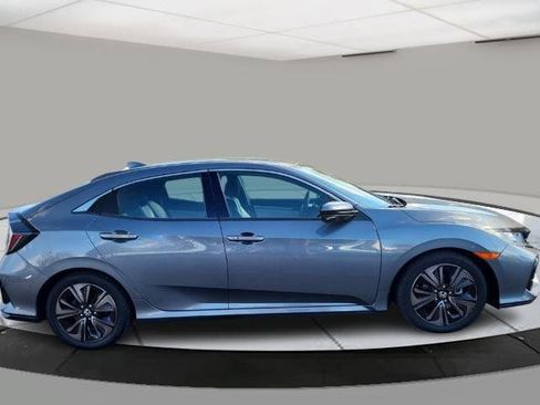 Used 2018 Honda Civic EX image 2