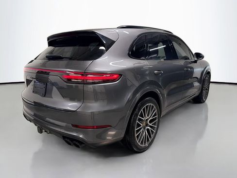 Certified 2023 Porsche Cayenne Turbo AWD/4WD image 9